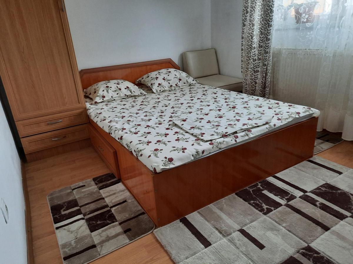 Appartamento Casa Lica Caciulata Esterno foto
